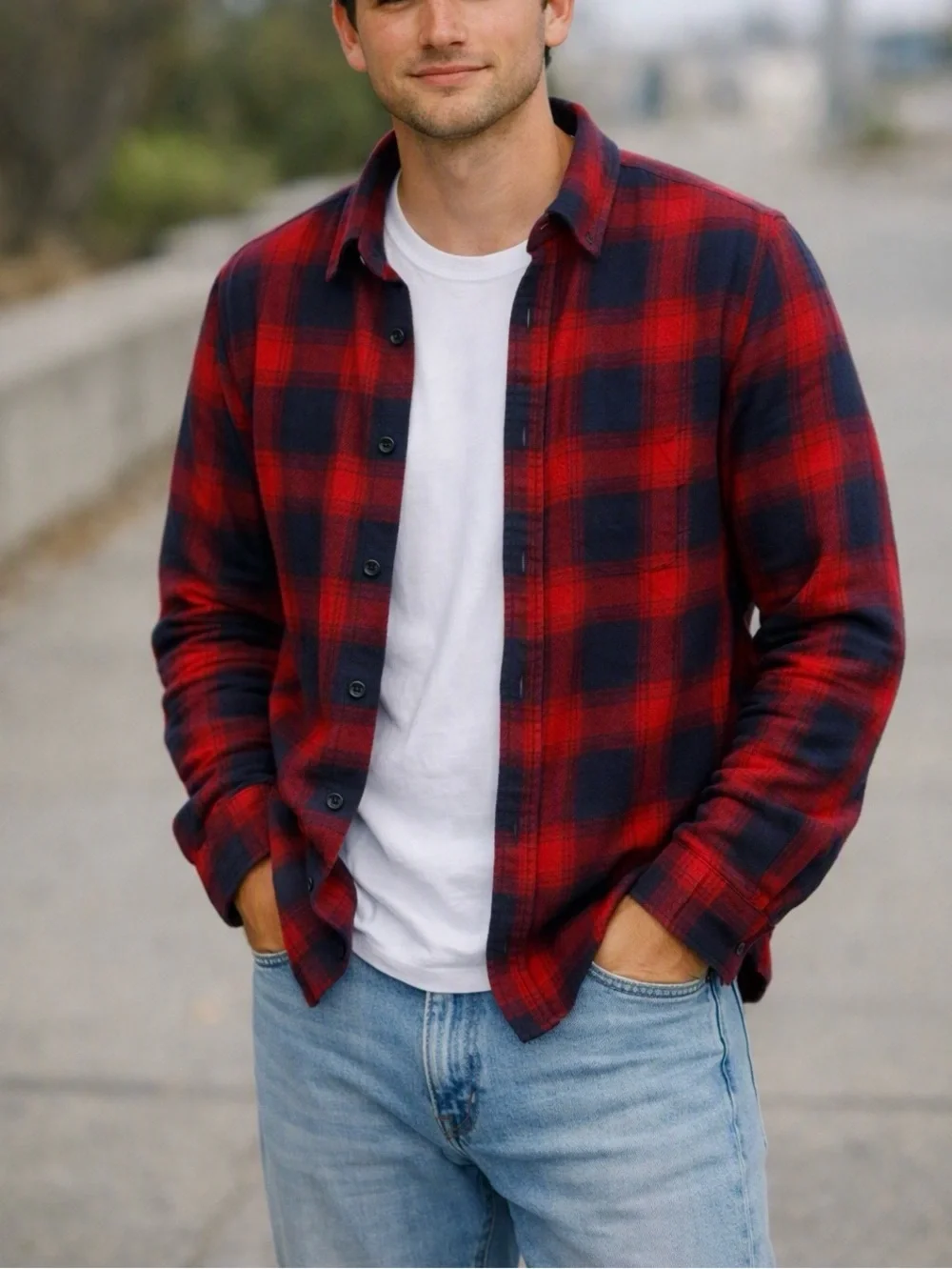 Banana Republic Men’s Slim Fit Luxe Flannel Shirt Red & Navy Size Large